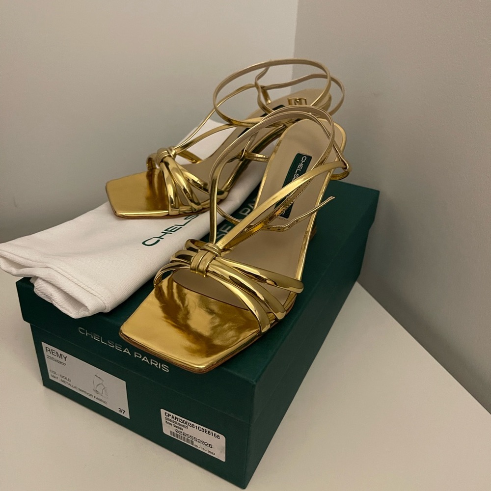 Chelsea paris gold sandal